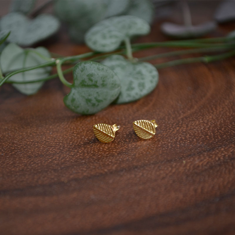 Oorbel blad | verguld 925 zilver