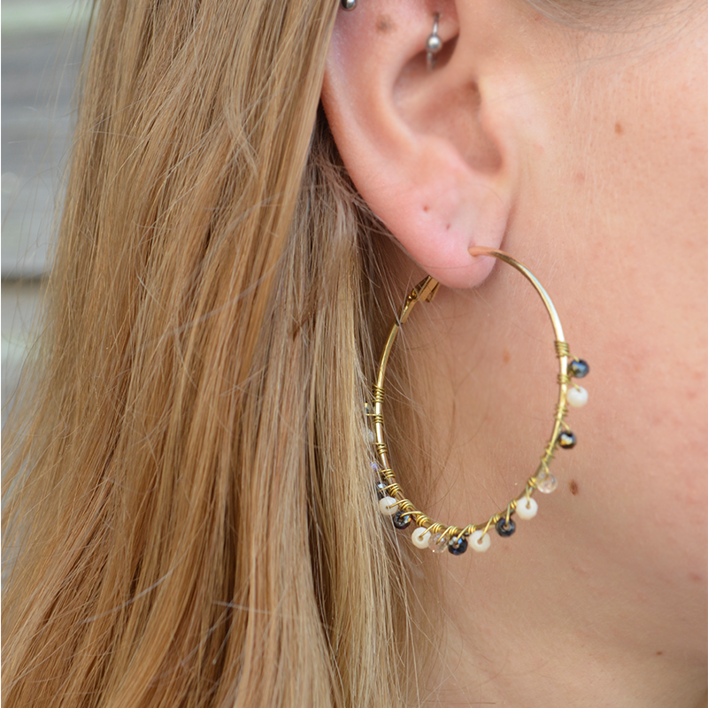 Oorbel hoop met kralen | goud